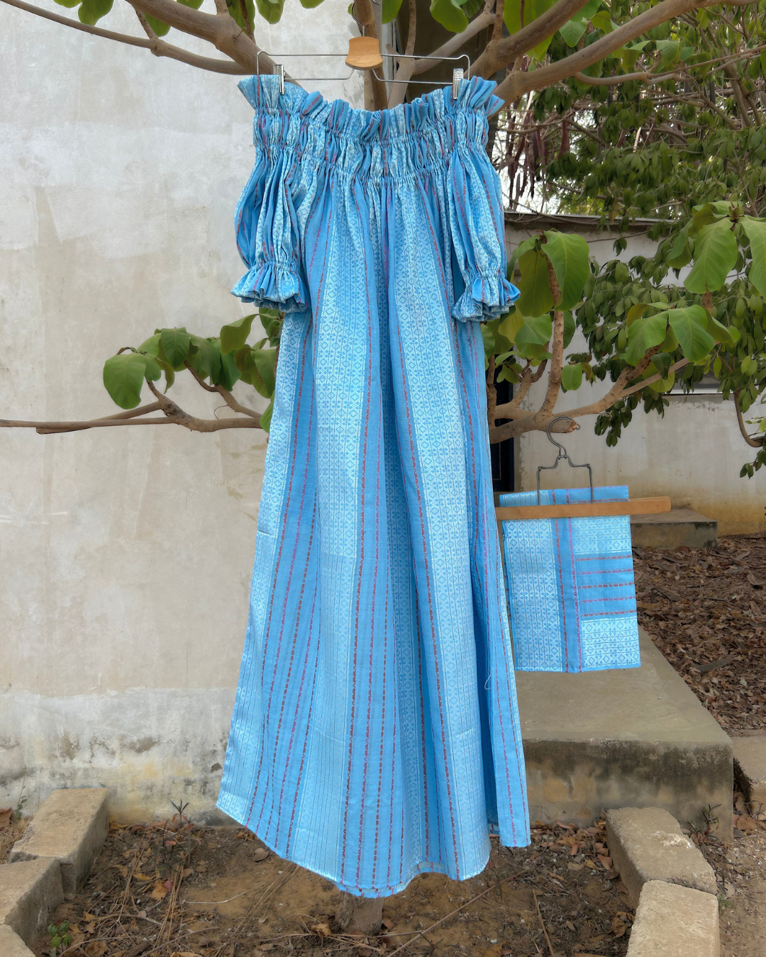 Decollete dress - Light blue