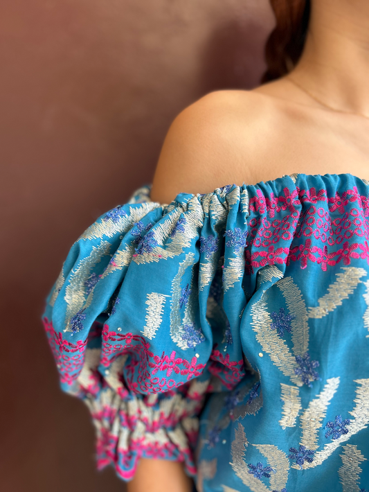 デコルテフローラルアンサンブル（ブルーモチーフ）