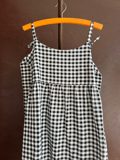 オープンバックリボンドレス（Size 2）
