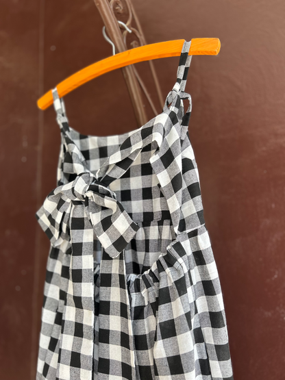 オープンバックリボンドレス（Size 2）