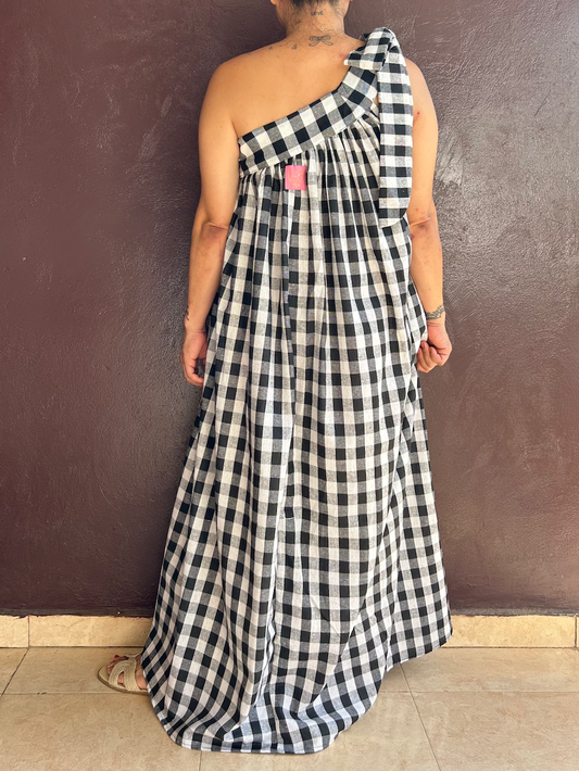 スリットドレス